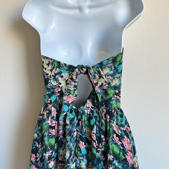 ZARA Strapless Blurred Floral Print dress - Picture 7 of 8